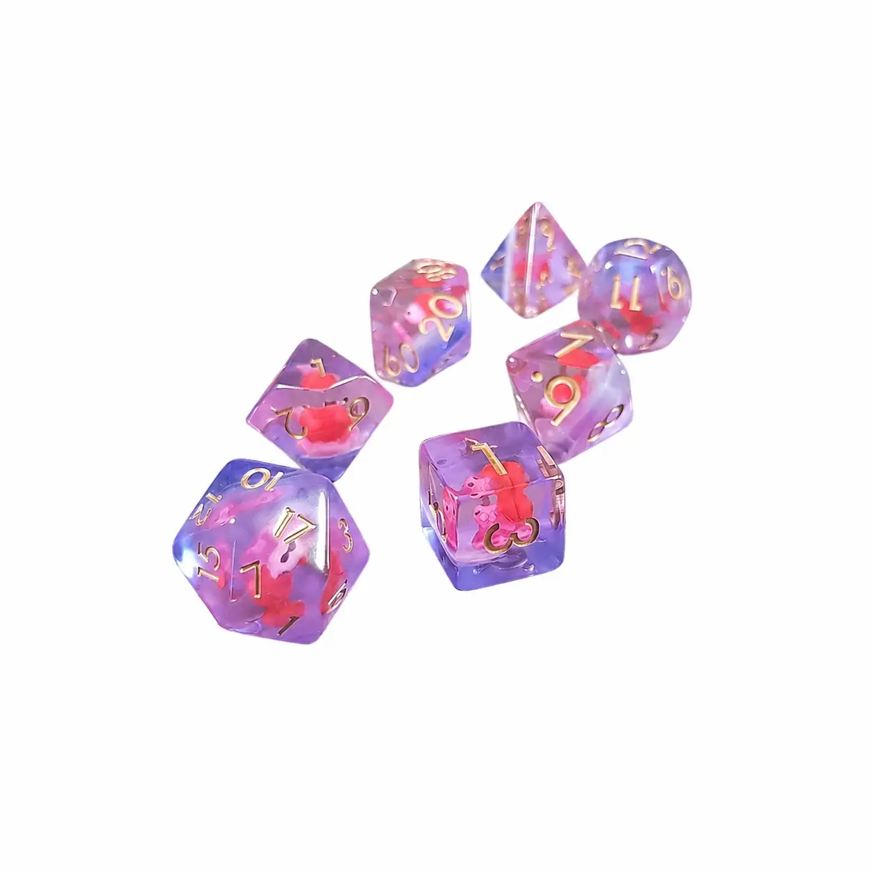 Escargo-go-go! – Set di Dadi in Resina con Miniature 2 Set di dadi in resina Escargo-go-go!: sette dadi viola semitrasparenti con lumache rosse incluse e numeri dorati